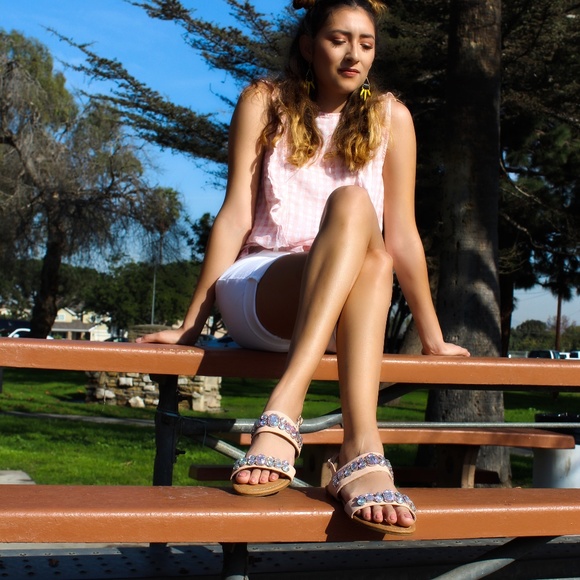 🚨LAST PAIR!!//The Coraline//Pink jeweled Sandal - Picture 2 of 8